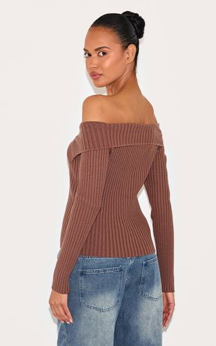 Ash Brown Haut Côtelé À Col Bateau Avec Boutons | Taille XS - PrettyLittleThing - Modalova