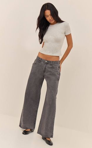 Dark Grey Jean Boyfriend Taille Basse À Jambe Large | Taille 42 - PrettyLittleThing - Modalova