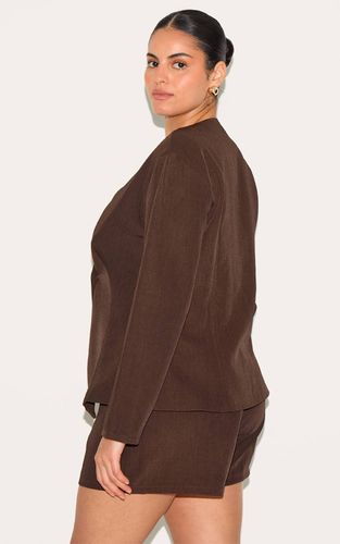 Blazer Asymétrique Grande Taille Avec Taille Cintrée Ajustée | Taille 50 - PrettyLittleThing - Modalova