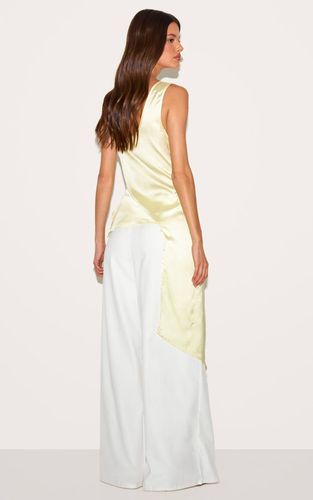 Yellow Haut Asymétrique En Satin | Taille 42 - PrettyLittleThing - Modalova