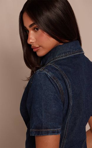 Chemise En Denim À Manches Courtes Boutonnée Petite Taille | Taille 42 - PrettyLittleThing - Modalova