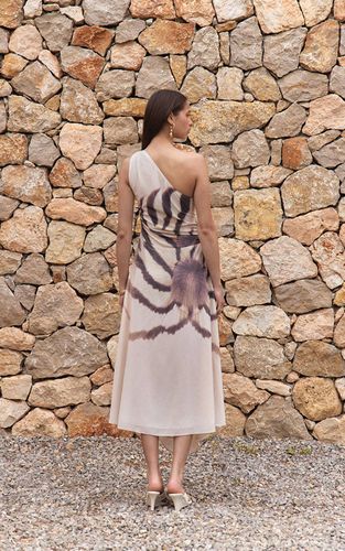 Almond Robe Maxi Asymétrique Imprimée En Mousseline À Une Épaule | Taille 32 - PrettyLittleThing - Modalova
