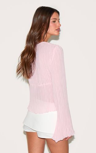 Pale Pink Chemisier En Plissé Transparent Avec Nœud Devant Et Manches Évasées | Taille 42 - PrettyLittleThing - Modalova