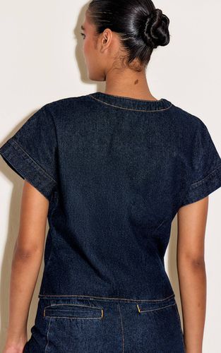 Chemise En Jean Courte À Col Rond Avec Détail De Poches | Taille 32 - PrettyLittleThing - Modalova