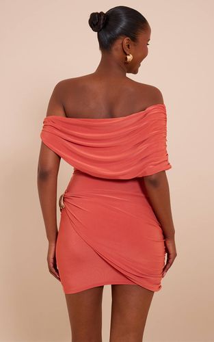 Robe Mini Moulante À Double Couche Et Épaules Dénudées Avec Finition Soyeuse | Taille 32 - PrettyLittleThing - Modalova