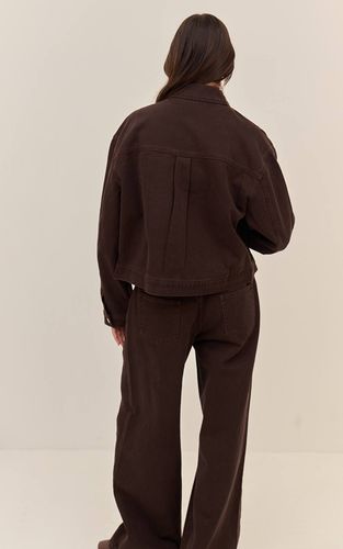 Dark Chocolate Veste En Jean Oversize À Détails Plissés | Taille 34 - PrettyLittleThing - Modalova
