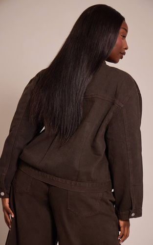 Dark Chocolate Veste En Jean Oversize À Détails Plissés Plus | Taille 46 - PrettyLittleThing - Modalova