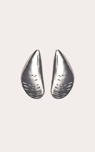 Silver Boucles D'oreilles Clous Surdimensionnées En Forme D'huître - PrettyLittleThing - Modalova