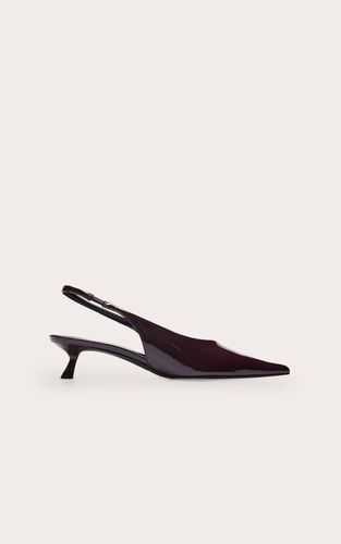 Chocolate Plum Escarpin À Bout Pointu Avec Talon Chaton Et Bride Arrière | Taille 38 - PrettyLittleThing - Modalova
