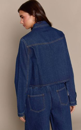 Chemise En Denim Courte | Taille 32 - PrettyLittleThing - Modalova