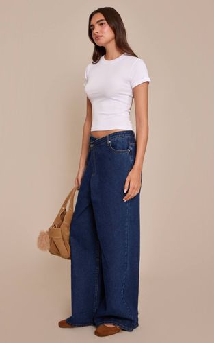 Jean Large Slouchy Asymétrique Extrême Chocolat | Taille 42 - PrettyLittleThing - Modalova