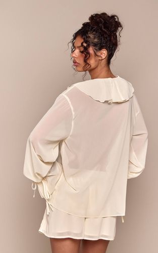 Almond Ensemble Coordonné Blouse En Mousseline À Volants Et Décolleté Plongeant | Taille 32 - PrettyLittleThing - Modalova