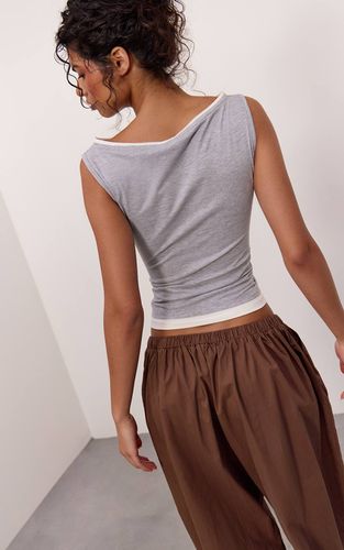 Grey Marl Débardeur Col Bateau À Double Épaisseur Avec Détails | Taille 42 - PrettyLittleThing - Modalova