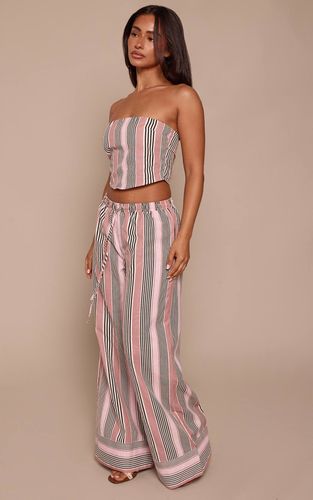 Baby Pink Pantalon Large Petite En Lin À Rayures Roses Avec Taille Nouée Coordonné | Taille 40 - PrettyLittleThing - Modalova