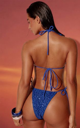 Cobalt Bas De Bikini À Sequins Tricotés Avec Liens Sur Les Côtés | Taille 40 - PrettyLittleThing - Modalova
