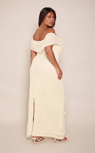 Yellow Robe Longue Grande Taille À Épaules Dénudées Avec Détails Floraux Appliqués | Taille 44 - PrettyLittleThing - Modalova