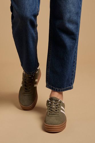 Baskets Plateforme à Lacets Issie en Synthétique | Taille 4 - Oasis - Modalova