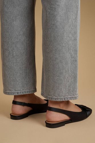 Ballerines Olivia À Bride Arrière En Satin Avec Nœud | Taille 8 - Oasis - Modalova