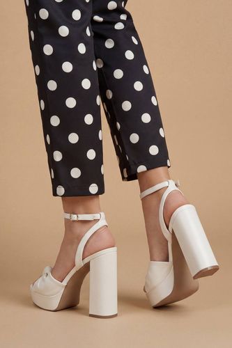 Sandales De Mariée Melody À Nœud Frontal En Satin Bout Carré Talon Bloc Haut | Taille 8 - Oasis - Modalova