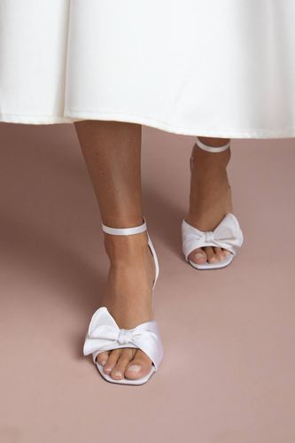 Sandales de Mariée Tina en Satin Doux à Volants et Talon Bloc Haut | Taille 41 - Coast - Modalova