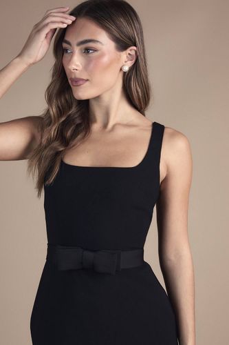 Robe Longue de Demoiselle d'Honneur en Crêpe avec Encolure Carrée et Détail Nœud | Taille 44 - Coast - Modalova
