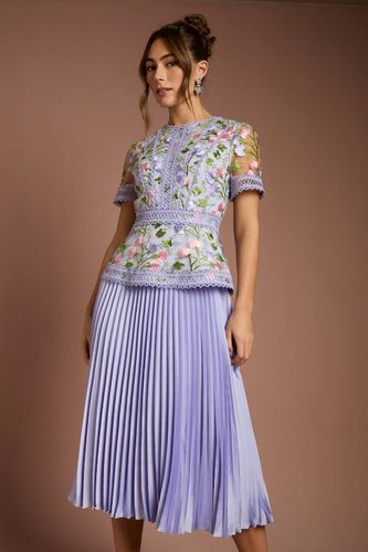 Robe Midi à Manches Courtes avec Corsage Brodé et Jupe Plissée | Taille 46 - Coast - Modalova