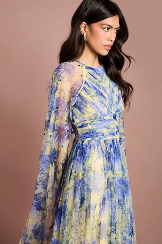 Robe Longue Cape En Mesh Plissé Imprimé Avec Pierres Précieuses | Taille 46 - Coast - Modalova