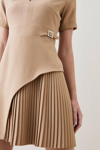 Mini robe Tailored Military Pleat à manches courtes | Taille 14 - KarenMillen - Modalova