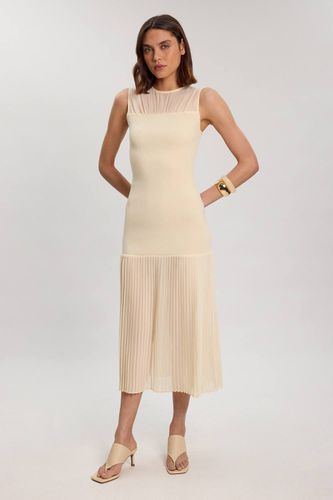 Robe Ajustée À Effet Bandage Avec Jupe Plissée Contrastante | Taille Medium - KarenMillen - Modalova