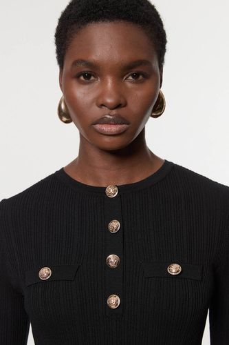 Haut en maille côtelée à manches longues à garniture militaire | Taille Medium - KarenMillen - Modalova