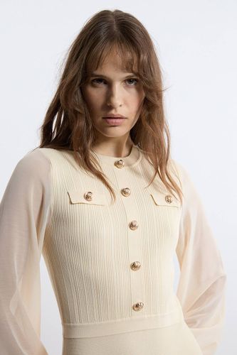 Robe maxi en maille mélange de viscose avec manches en chiffon et détails militaires | Taille XS - KarenMillen - Modalova