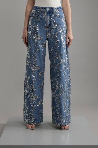 Pantalon large en denim à sequins floraux intégral | Taille 16 - KarenMillen - Modalova