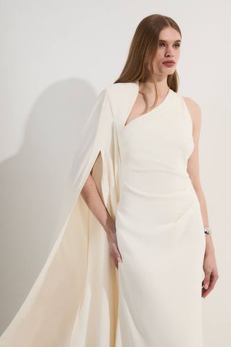 Robe maxi à manches cape en tissu doux et bien taillé | Taille 12 - KarenMillen - Modalova