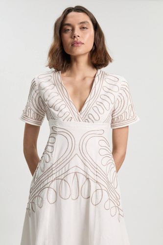 Robe Midi Tissée en Coton Lin avec Broderie Cornelli et Dos Ouvert | Taille 16 - KarenMillen - Modalova