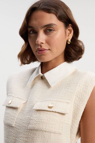Robe Mini Ajustée Plissée en Tweed Texturé à Col Contrastant | Taille 16 - KarenMillen - Modalova