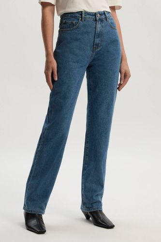 Jean Droit Taille Haute en Denim Rigide | Taille 16 - KarenMillen - Modalova