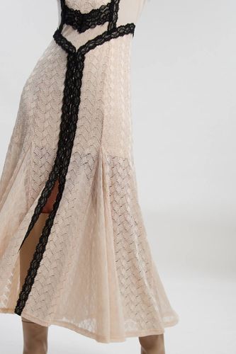 Robe Longue Petite à Encolure Dégagée et Texture Dentelle | Taille XS - KarenMillen - Modalova