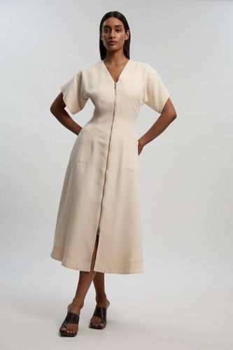 Robe Longue Ajustée En Mélange Tencel À Col V Avec Détail Zippé | Taille 14 - KarenMillen - Modalova