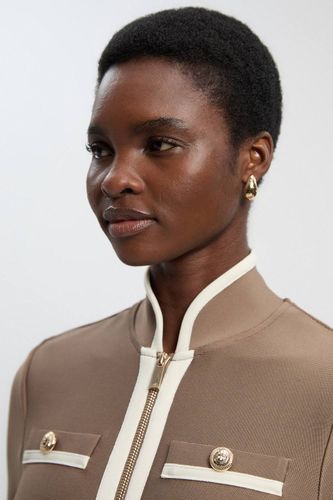 Robe Mini Militaire Moulante en Maille Bandage avec Détail de Passepoil | Taille 16 - KarenMillen - Modalova