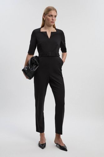 Combinaison Tailleur Structurée en Crêpe Forever à Col Cranté avec Ceinture | Taille 16 - KarenMillen - Modalova