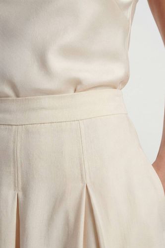 Haut Tissé Une Épaule En Satin Martelé | Taille 16 - KarenMillen - Modalova