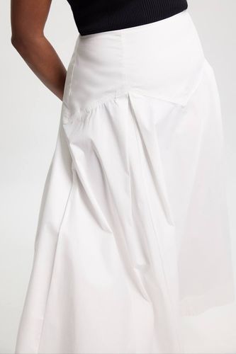Jupe De Soirée En Coton Tissé Grande Taille Avec Détail Taille Basse | Taille 18 - KarenMillen - Modalova