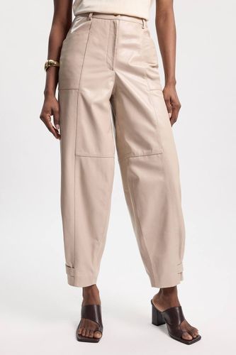 Pantalon En Cuir À Jambe Tonneau | Taille 14 - KarenMillen - Modalova