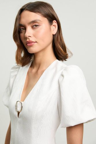 Robe Courte Cintrée À Encolure En V Ornée D'un Détail Et Manches Bouffantes | Taille 16 - KarenMillen - Modalova