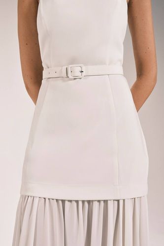 Robe Longue Ceinturée À Détail Jupe Plissée | Taille 16 - KarenMillen - Modalova