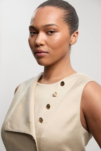 Haut Grande Taille en Lin Ajusté à Boutonnage Devant | Taille 20 - KarenMillen - Modalova
