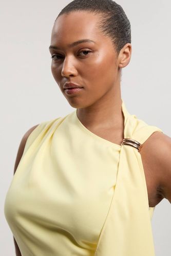 Haut Grande Taille À Drapé Ajusté Avec Détail De Finition Structuré | Taille 20 - KarenMillen - Modalova