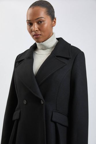 Manteau Évasé Mi-long Grande Taille En Laine Avec Jupe Structurée | Taille 20 - KarenMillen - Modalova