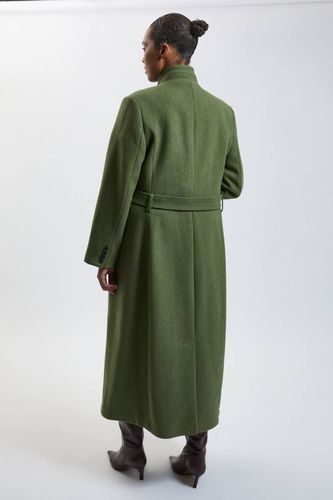 Manteau Long Grande Taille En Laine Avec Col Cranté Et Ceinture Ajustée | Taille 20 - KarenMillen - Modalova