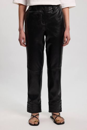 Pantalon Droit En Cuir Avec Détail Boutonné | Taille 18 - KarenMillen - Modalova